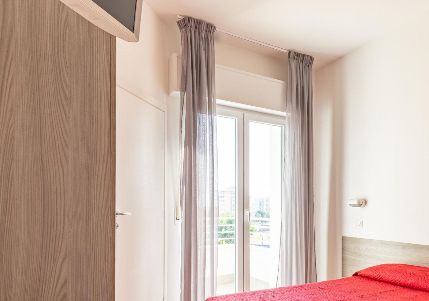 Ciccio Hotel Misano Adriatico Buitenkant foto