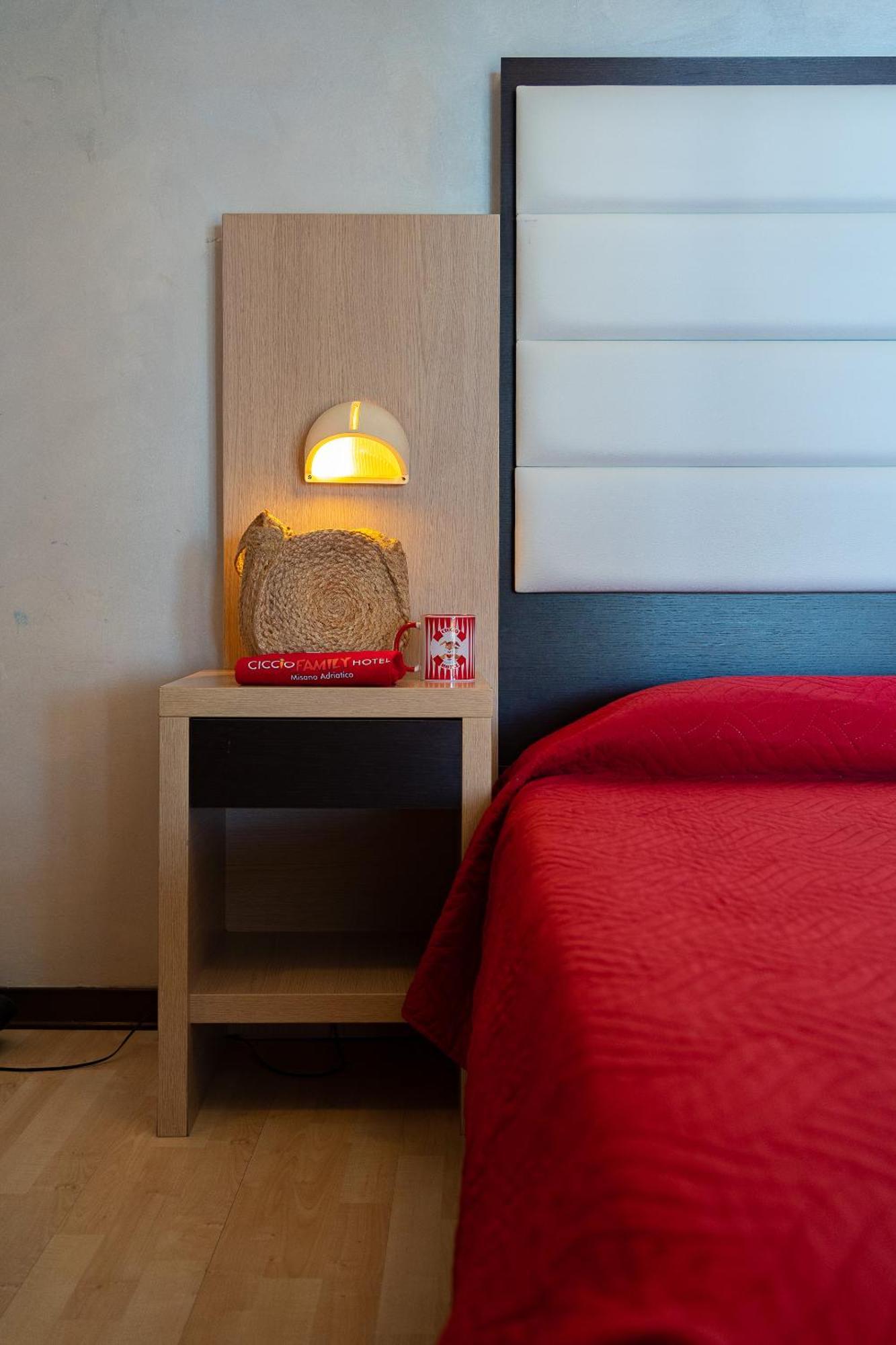 Ciccio Hotel Misano Adriatico Buitenkant foto