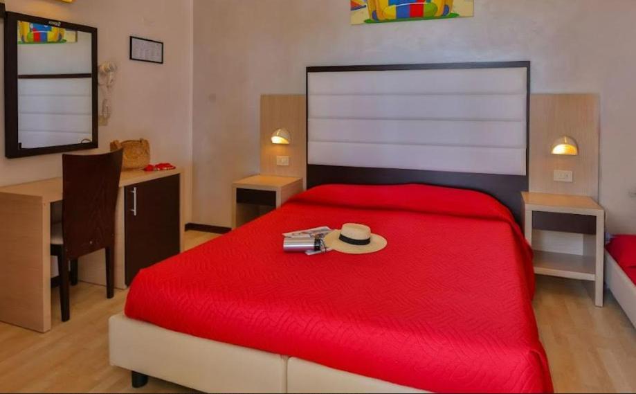 Ciccio Hotel Misano Adriatico Buitenkant foto